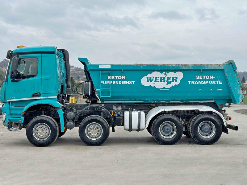 Mercedes-Benz AROCS 4142* KIPPER / 8x4 * TOPZUSTAND - Самосвал камион: снимка 3 Mercedes-Benz AROCS 4142* KIPPER / 8x4 * TOPZUSTAND - Самосвал камион: снимка 3