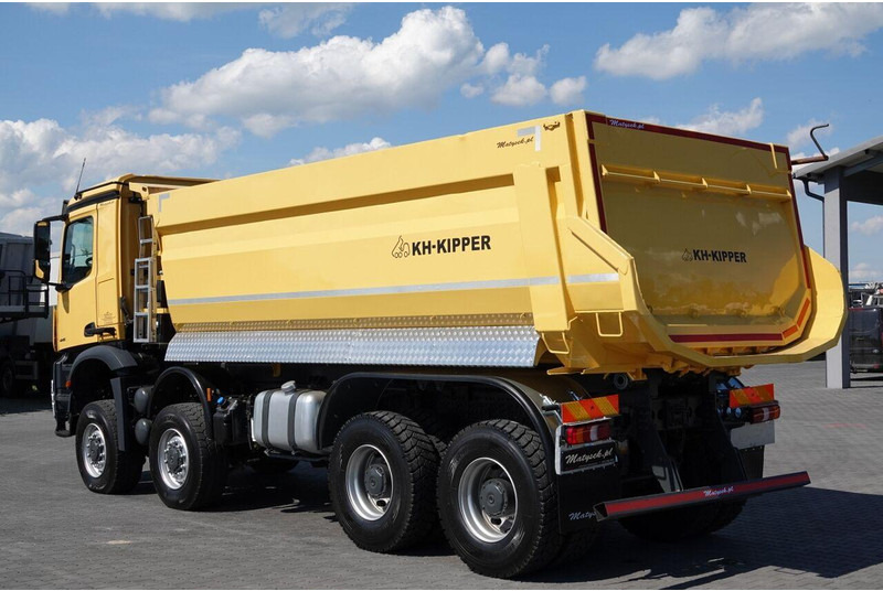 Лизинг на Mercedes-Benz AROCS 4145 / 8x8 / WYWROTKA TYLNOZSYPOWA / KH KIPPER  / EURO 6 Mercedes-Benz AROCS 4145 / 8x8 / WYWROTKA TYLNOZSYPOWA / KH KIPPER  / EURO 6: снимка 16