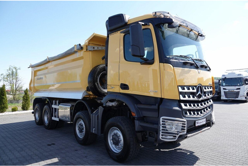 Лизинг на Mercedes-Benz AROCS 4145 / 8x8 / WYWROTKA TYLNOZSYPOWA / KH KIPPER  / EURO 6 Mercedes-Benz AROCS 4145 / 8x8 / WYWROTKA TYLNOZSYPOWA / KH KIPPER  / EURO 6: снимка 20
