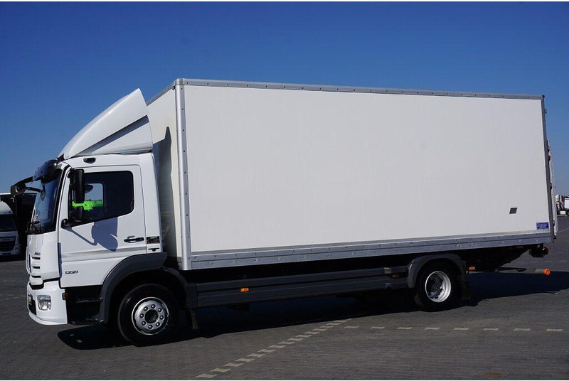 Mercedes-Benz ATEGO / 1221 / ACC / EURO 6 / KONTENER + WINDA / 17 PALET - Камион фургон: снимка 3 Mercedes-Benz ATEGO / 1221 / ACC / EURO 6 / KONTENER + WINDA / 17 PALET - Камион фургон: снимка 3