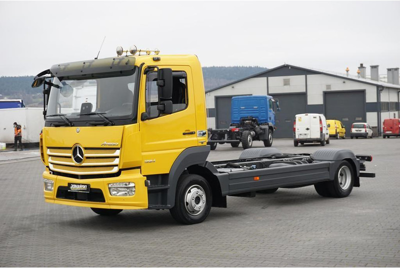 Mercedes-Benz ATEGO / 1224 / ACC / EURO 6 / PODWOZIE DO ZABUDOWY / DŁ. 4,8 M - Шаси кабина: снимка 2 Mercedes-Benz ATEGO / 1224 / ACC / EURO 6 / PODWOZIE DO ZABUDOWY / DŁ. 4,8 M - Шаси кабина: снимка 2