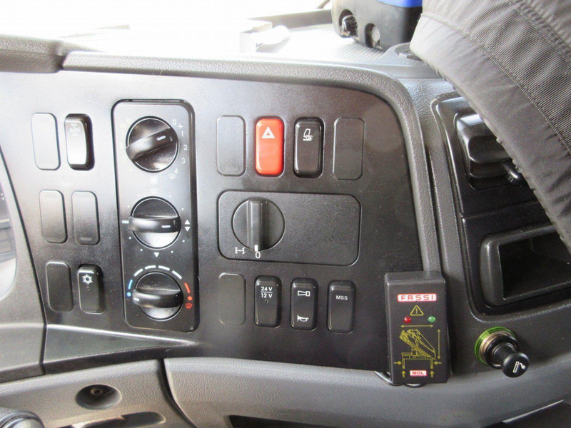Mercedes-Benz ATEGO 1224 L - Бордови камион, Камион с кран: снимка 4 Mercedes-Benz ATEGO 1224 L - Бордови камион, Камион с кран: снимка 4