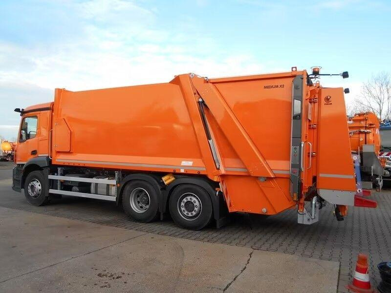 Mercedes-Benz Actros 2536 - Garbage truck - Боклукчийска кола: снимка 4 Mercedes-Benz Actros 2536 - Garbage truck - Боклукчийска кола: снимка 4