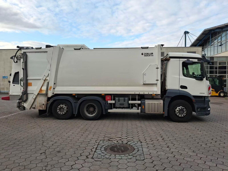 Mercedes-Benz Actros 2536 - Garbage truck - Боклукчийска кола: снимка 4 Mercedes-Benz Actros 2536 - Garbage truck - Боклукчийска кола: снимка 4