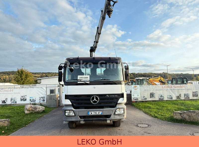 Mercedes-Benz Actros 2636-Plateau Hiab Krahn - Бордови камион, Камион с кран: снимка 3 Mercedes-Benz Actros 2636-Plateau Hiab Krahn - Бордови камион, Камион с кран: снимка 3
