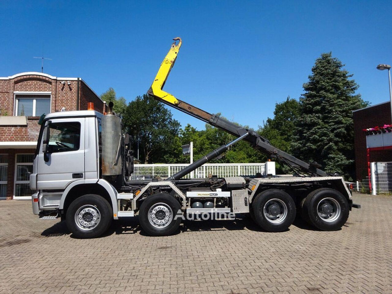 Мултилифт с кука камион, Камион с кран Mercedes-Benz Actros 3244 - Hook lift truck 8x4: снимка 6 Мултилифт с кука камион, Камион с кран Mercedes-Benz Actros 3244 - Hook lift truck 8x4: снимка 6