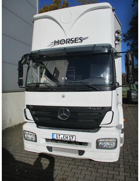 Mercedes-Benz Axor 1833 - Horse transporter - Камион за коне: снимка 3 Mercedes-Benz Axor 1833 - Horse transporter - Камион за коне: снимка 3