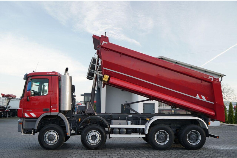 Mercedes-Benz CTROS 4141 / 8X6 / WYWROTKA TYLNOZSYPOWA / MEILLER KIPPER 5.3M / - Самосвал камион: снимка 5 Mercedes-Benz CTROS 4141 / 8X6 / WYWROTKA TYLNOZSYPOWA / MEILLER KIPPER 5.3M / - Самосвал камион: снимка 5