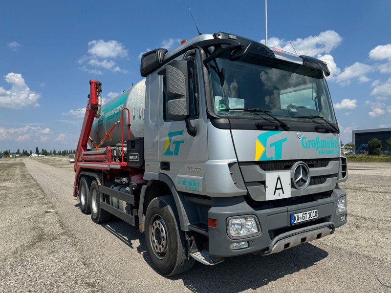 Mercedes-Benz MP 3 2648,6x4,voll-blatt-gefedert,Absetzer - Мултилифт за контейнери камион: снимка 2 Mercedes-Benz MP 3 2648,6x4,voll-blatt-gefedert,Absetzer - Мултилифт за контейнери камион: снимка 2