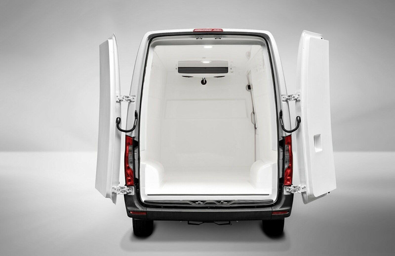 Mercedes-Benz Sprinter 315 - Хладилен бус: снимка 4 Mercedes-Benz Sprinter 315 - Хладилен бус: снимка 4