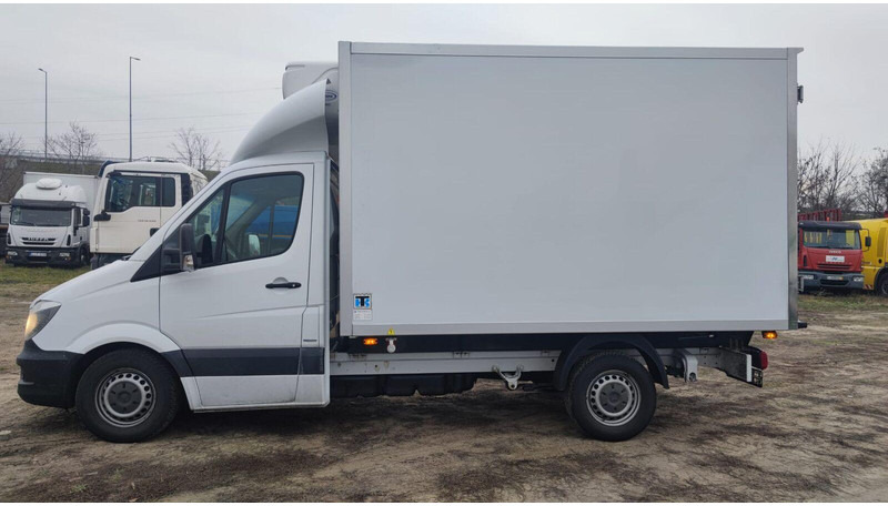 Mercedes-Benz Sprinter 316 cdi - Carrier Xarios 500 frigo - 3,5t - 220V - Хладилен бус: снимка 4 Mercedes-Benz Sprinter 316 cdi - Carrier Xarios 500 frigo - 3,5t - 220V - Хладилен бус: снимка 4