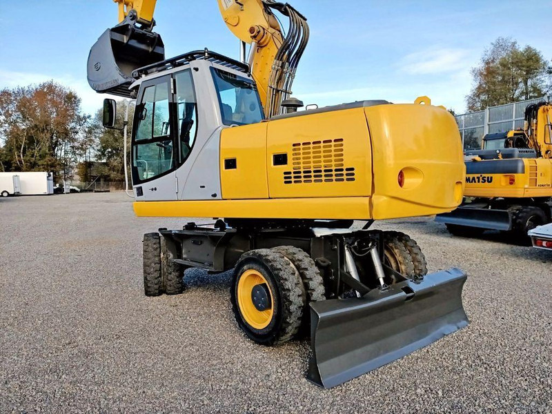 New Holland WE 190 - Колесен багер: снимка 3 New Holland WE 190 - Колесен багер: снимка 3