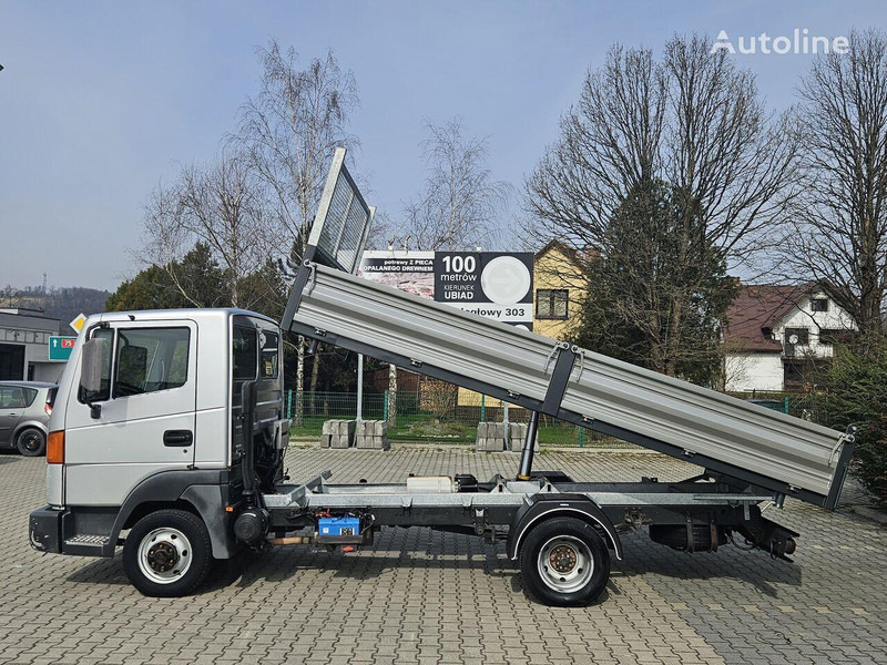 Nissan Atleon 35.110 3 way tipper - Бус самосвал: снимка 3 Nissan Atleon 35.110 3 way tipper - Бус самосвал: снимка 3