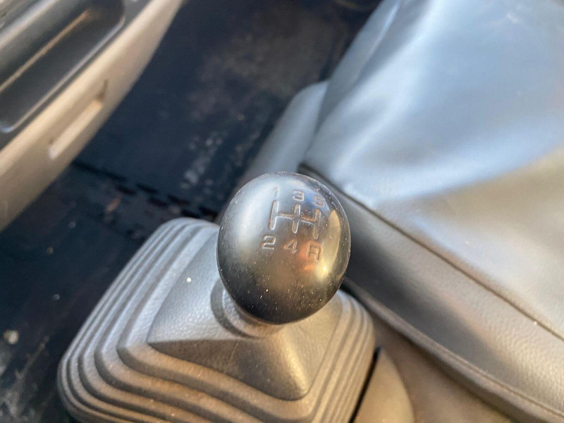 Автовишка Nissan Cabstar 35.12 - ISOLI PT 225 aerial working platform 22,5m - 3,5: снимка 11 Автовишка Nissan Cabstar 35.12 - ISOLI PT 225 aerial working platform 22,5m - 3,5: снимка 11