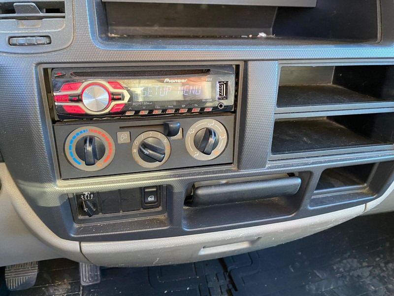 Автовишка Nissan Cabstar 35.12 - ISOLI PT 225 aerial working platform 22,5m - 3,5: снимка 13 Автовишка Nissan Cabstar 35.12 - ISOLI PT 225 aerial working platform 22,5m - 3,5: снимка 13