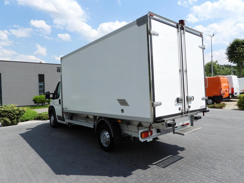 Лекотоварен автомобил фургон Peugeot BOXER CHŁODNIA KONTENER 0*C 8 PALET TEMPOMAT LEDY KLIMATYZACJA: снимка 10