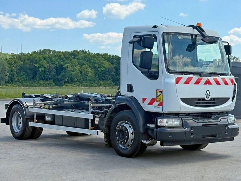 Renault MIDLUM 300 DXI* ABROLLKIPPER * - Мултилифт с кука камион: снимка 3 Renault MIDLUM 300 DXI* ABROLLKIPPER * - Мултилифт с кука камион: снимка 3