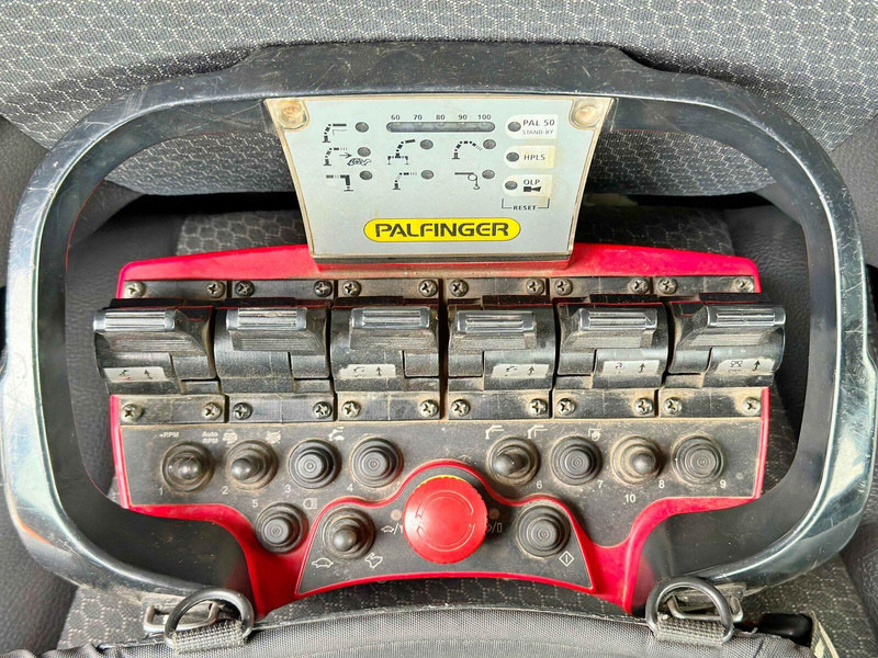 Самосвал камион, Камион с кран Scania G360 Kipper 4,10m *PK 11002 B + FUNK *4x4: снимка 13 Самосвал камион, Камион с кран Scania G360 Kipper 4,10m *PK 11002 B + FUNK *4x4: снимка 13