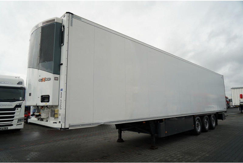 Schmitz Cargobull CHŁODNIA / THERMO KING SLX 300 / HAKÓWKA / HAKOWA / OŚ PODNOSZON - Рефрижератор полуремарке: снимка 3 Schmitz Cargobull CHŁODNIA / THERMO KING SLX 300 / HAKÓWKA / HAKOWA / OŚ PODNOSZON - Рефрижератор полуремарке: снимка 3