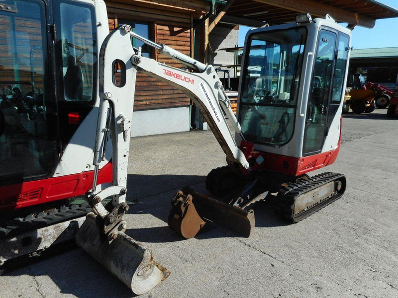 Takeuchi TB 216 Mini lánctalpas forgó-kotró - Верижен багер: снимка 1 Takeuchi TB 216 Mini lánctalpas forgó-kotró - Верижен багер: снимка 1
