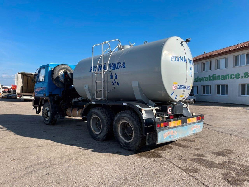 Tatra 815 6x6 Vízszállító Tartálykocsi - Камион цистерна: снимка 4 Tatra 815 6x6 Vízszállító Tartálykocsi - Камион цистерна: снимка 4