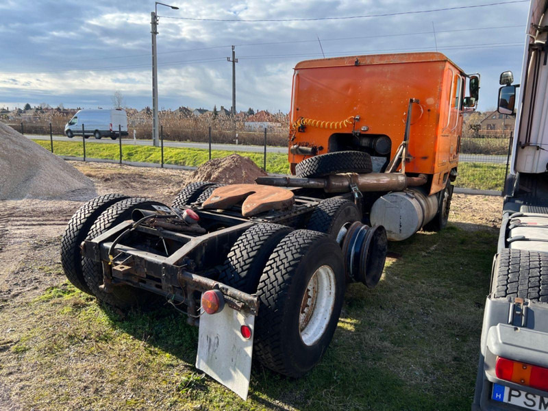 MACK INTERNATIONAL FSG 385 - Влекач: снимка 4 MACK INTERNATIONAL FSG 385 - Влекач: снимка 4