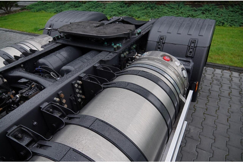 Влекач Scania R 410 / LNG / RETARDER / FULL AIRMATIC / 2020 ROK: снимка 11