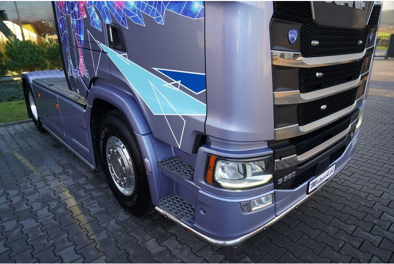 Влекач Scania S 580 / V8 / ORGINALNA EDYCJA LIMITED / NR 010 / RETARDER / I-PA: снимка 10 Влекач Scania S 580 / V8 / ORGINALNA EDYCJA LIMITED / NR 010 / RETARDER / I-PA: снимка 10