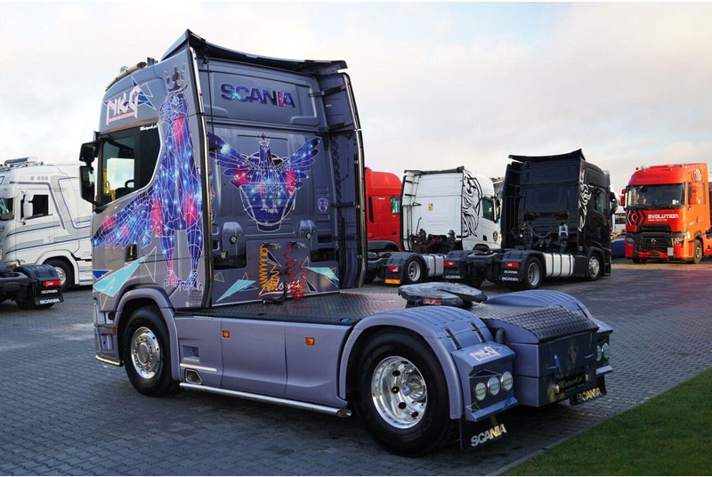 Влекач Scania S 580 / V8 / ORGINALNA EDYCJA LIMITED / NR 010 / RETARDER / I-PA: снимка 7 Влекач Scania S 580 / V8 / ORGINALNA EDYCJA LIMITED / NR 010 / RETARDER / I-PA: снимка 7