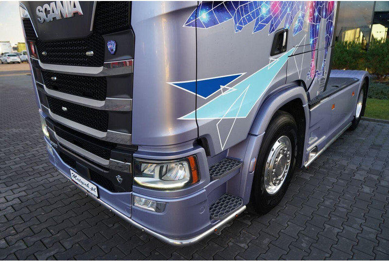 Влекач Scania S 580 / V8 / ORGINALNA EDYCJA LIMITED / NR 010 / RETARDER / I-PA: снимка 11 Влекач Scania S 580 / V8 / ORGINALNA EDYCJA LIMITED / NR 010 / RETARDER / I-PA: снимка 11