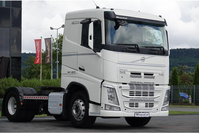 Volvo FH 420 / 13 L / PEŁNY ADR / 2017 ROK / NISKA KABINA / SPROWADZON - Влекач: снимка 2 Volvo FH 420 / 13 L / PEŁNY ADR / 2017 ROK / NISKA KABINA / SPROWADZON - Влекач: снимка 2