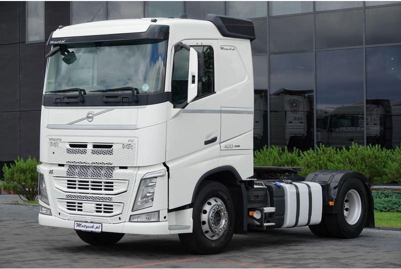 Volvo FH 420 / 13 L / PEŁNY ADR / 2017 ROK / NISKA KABINA / SPROWADZON - Влекач: снимка 4 Volvo FH 420 / 13 L / PEŁNY ADR / 2017 ROK / NISKA KABINA / SPROWADZON - Влекач: снимка 4