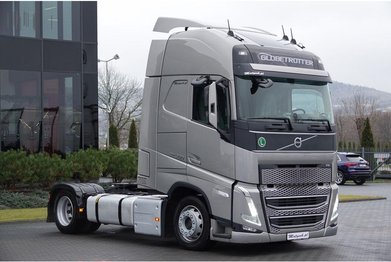Volvo FH 500 / XXL / I-SAVE / LOWDECK / MEGA / I-PARK COOL / PO ZŁOT - Влекач: снимка 1 Volvo FH 500 / XXL / I-SAVE / LOWDECK / MEGA / I-PARK COOL / PO ZŁOT - Влекач: снимка 1