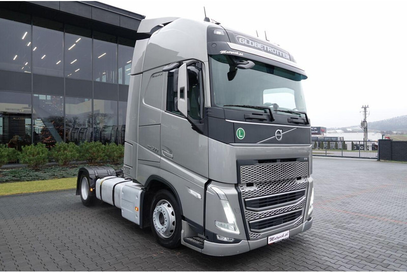 Volvo FH 500 / XXL / I-SAVE / LOWDECK / MEGA / I-PARK COOL / PO ZŁOT - Влекач: снимка 3 Volvo FH 500 / XXL / I-SAVE / LOWDECK / MEGA / I-PARK COOL / PO ZŁOT - Влекач: снимка 3