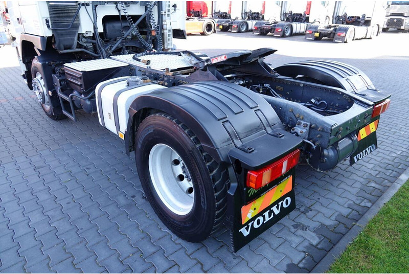 Влекач Volvo FM 450 / ADR / HYDRAULIKA / RETARDER / ALUFELGI / EURO 5 / PO K: снимка 14 Влекач Volvo FM 450 / ADR / HYDRAULIKA / RETARDER / ALUFELGI / EURO 5 / PO K: снимка 14