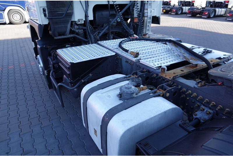 Влекач Volvo FM 450 / ADR / HYDRAULIKA / RETARDER / ALUFELGI / EURO 5 / PO K: снимка 13 Влекач Volvo FM 450 / ADR / HYDRAULIKA / RETARDER / ALUFELGI / EURO 5 / PO K: снимка 13