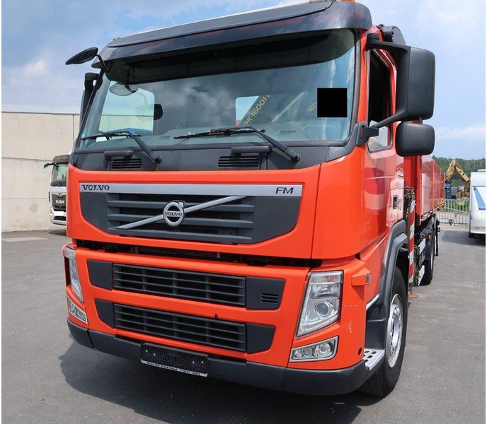 Volvo FM 330 6x2 - Бордови камион, Камион с кран: снимка 3 Volvo FM 330 6x2 - Бордови камион, Камион с кран: снимка 3