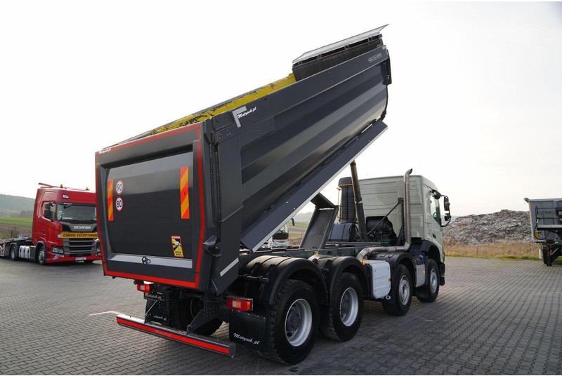 Volvo FMX 460 / 8x4 / WYWROTKA TYLNOZSYPOWA / MEILLER KIPPER / EURO 6 - Самосвал камион: снимка 4 Volvo FMX 460 / 8x4 / WYWROTKA TYLNOZSYPOWA / MEILLER KIPPER / EURO 6 - Самосвал камион: снимка 4