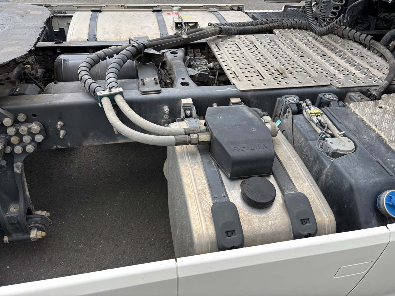 SCANIA R 450 A4x2NB - Влекач: снимка 4 SCANIA R 450 A4x2NB - Влекач: снимка 4