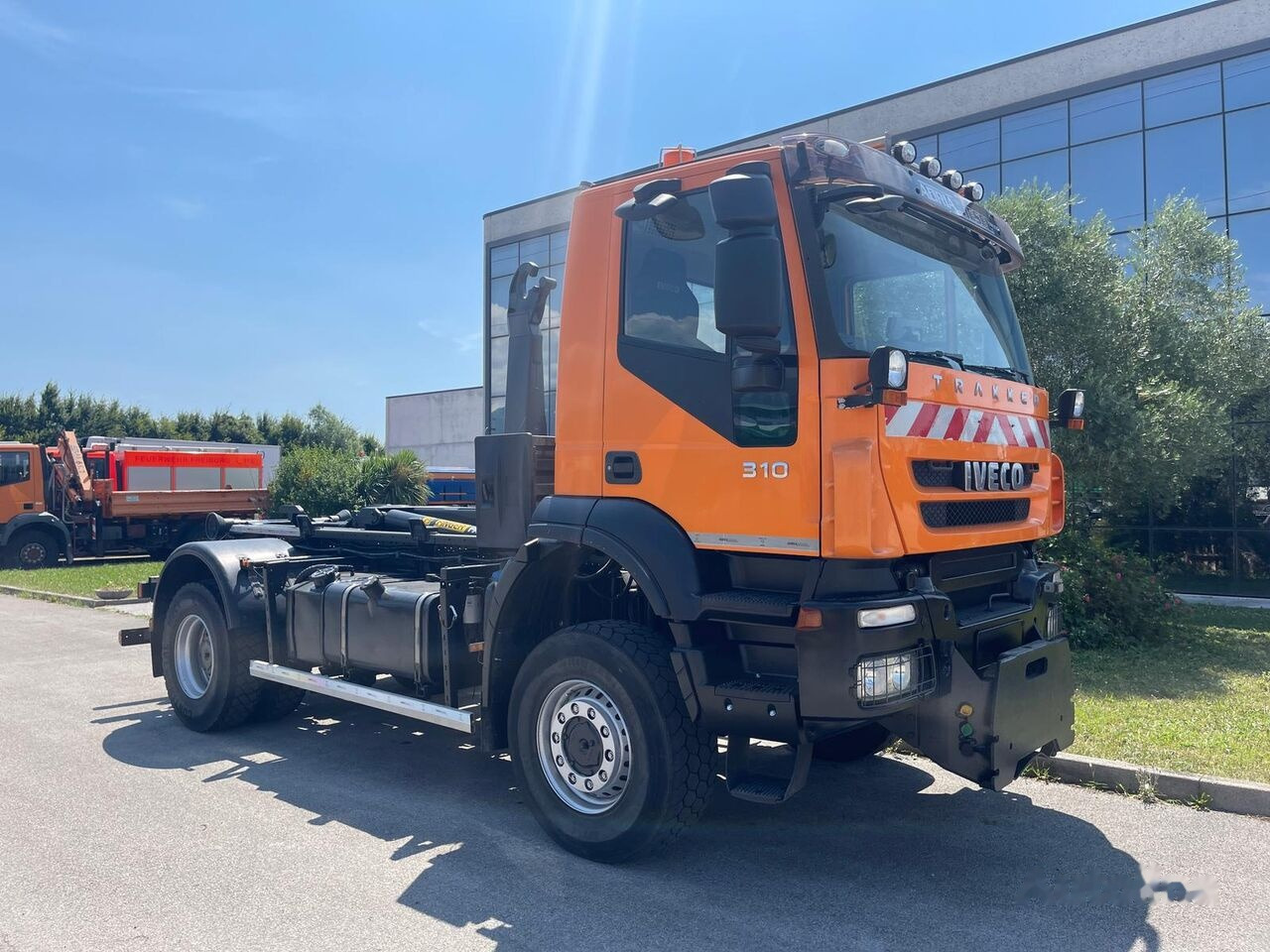 IVECO Trakker 310 AD190T31W - Мултилифт с кука камион, Камион с кран: снимка 1 IVECO Trakker 310 AD190T31W - Мултилифт с кука камион, Камион с кран: снимка 1