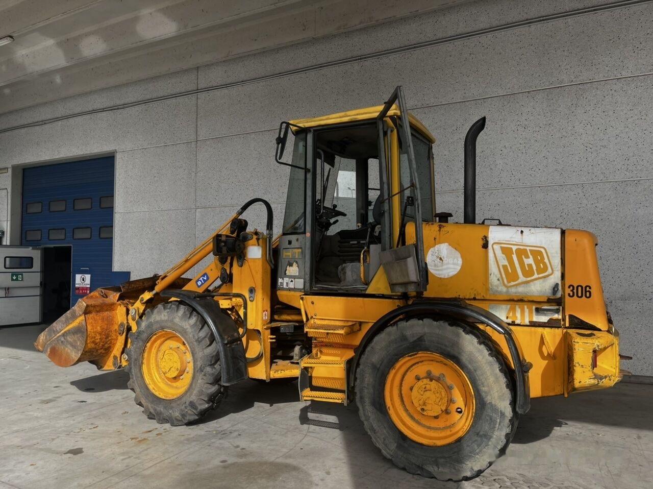 JCB 411 - Колесен товарач: снимка 5 JCB 411 - Колесен товарач: снимка 5