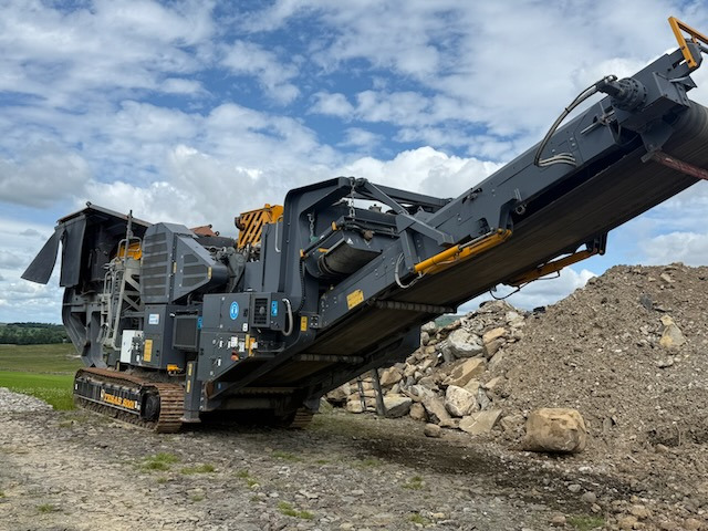 Tesab 800i - Челюстна трошачка: снимка 1 Tesab 800i - Челюстна трошачка: снимка 1