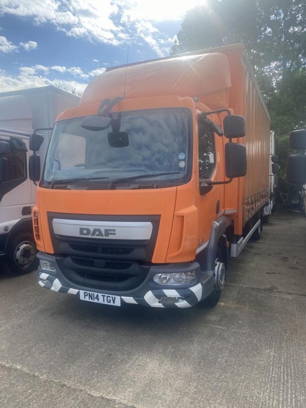 DAF FA45-180 12 Ton Curtansider - Камион с брезент: снимка 1 DAF FA45-180 12 Ton Curtansider - Камион с брезент: снимка 1
