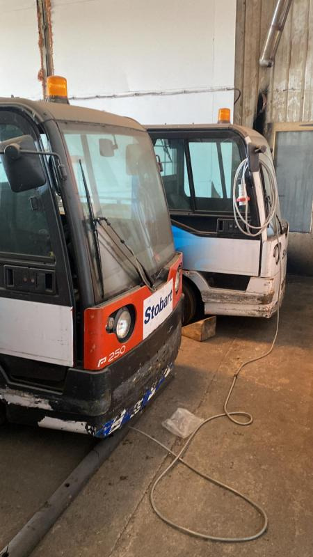 Linde Electric Tug P250 - Електрически влекач: снимка 4 Linde Electric Tug P250 - Електрически влекач: снимка 4