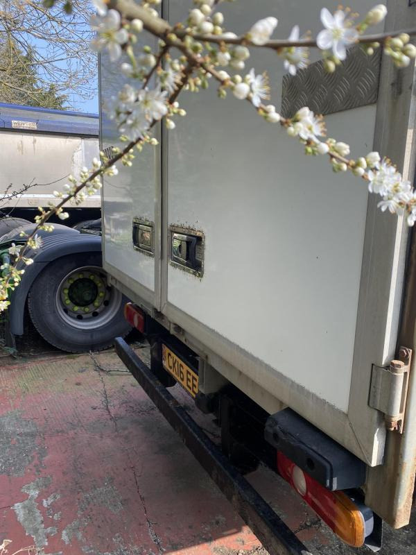 Mitsubishi Canter 7C18 7.5 Ton 18 ft Curtainsider - Камион с брезент: снимка 4 Mitsubishi Canter 7C18 7.5 Ton 18 ft Curtainsider - Камион с брезент: снимка 4
