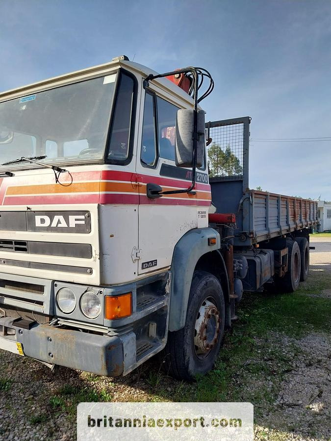 DAF 2700 ATI 6x4 26 Ton Sideways Tipper with HMF 820 Crane | Export Ready. - Самосвал камион, Камион с кран: снимка 4 DAF 2700 ATI 6x4 26 Ton Sideways Tipper with HMF 820 Crane | Export Ready. - Самосвал камион, Камион с кран: снимка 4