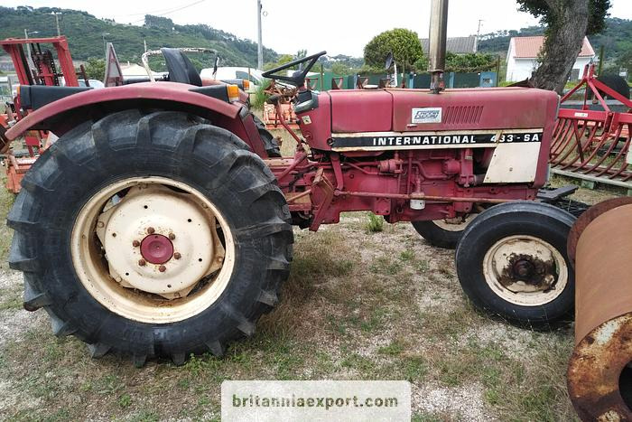 INTERNATIONAL 433 SA Farm Tractor | 2.5L Diesel | 4x2 | Brand New Tyres - Трактор: снимка 3 INTERNATIONAL 433 SA Farm Tractor | 2.5L Diesel | 4x2 | Brand New Tyres - Трактор: снимка 3