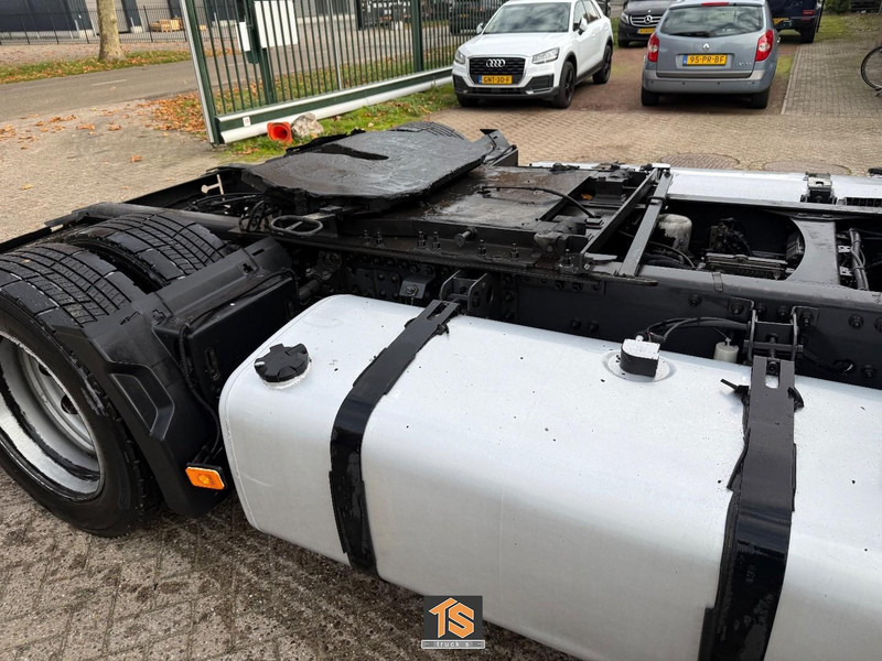 Volvo FH 460 - 2 TANKS - NL TOP TRUCK - HEBESATTEL - LIFTING FIFTH WHEEL - TUV 7/26 - Влекач: снимка 4 Volvo FH 460 - 2 TANKS - NL TOP TRUCK - HEBESATTEL - LIFTING FIFTH WHEEL - TUV 7/26 - Влекач: снимка 4