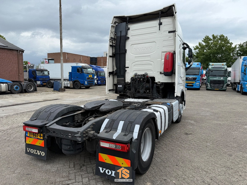 Volvo FH EURO 6 - AUTOMATIC - 2 TANKS - NL TRUCK - APK/TUV 02/2026 - NEW TACHO - TOP! - Влекач: снимка 4 Volvo FH EURO 6 - AUTOMATIC - 2 TANKS - NL TRUCK - APK/TUV 02/2026 - NEW TACHO - TOP! - Влекач: снимка 4
