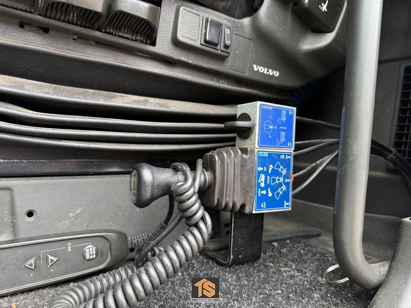 Влекач Volvo FH EURO 6 - AUTOMATIC - HYDRAULICS - NL TRUCK - APK/TUV 09/2025 - NEW TACHO - TOP!: снимка 11